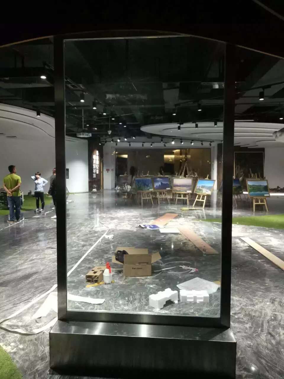 贵州兴义市万峰林国际会议中心 55寸背投全息触摸 交付 — 贵州兴义市万峰林国际会议中心 数字展厅项目