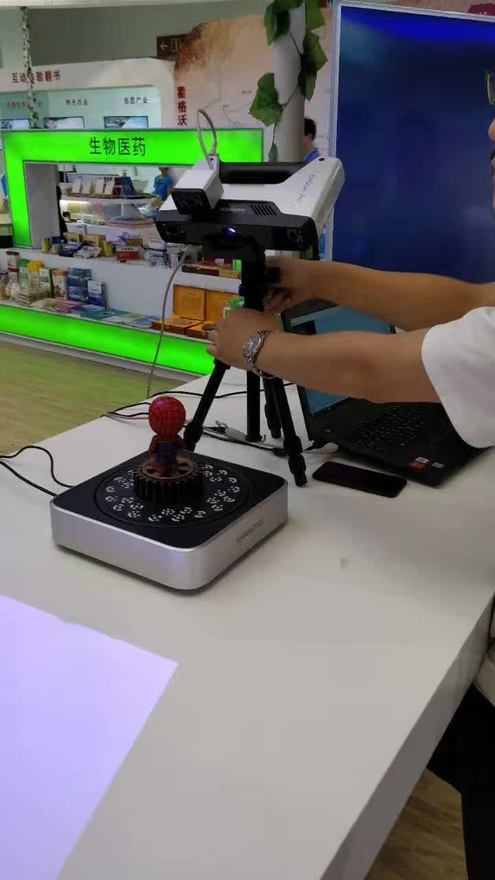 100寸触摸屏 3d建模 投影沙盘 投影彩绘 — 现场照片 3