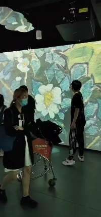 大兴机场光影之旅展厅(航站楼内星巴克对面 对外开放)大家回来可以看下 沉浸式互动展厅 — 北京大兴国际机场航站楼 数字展厅项目