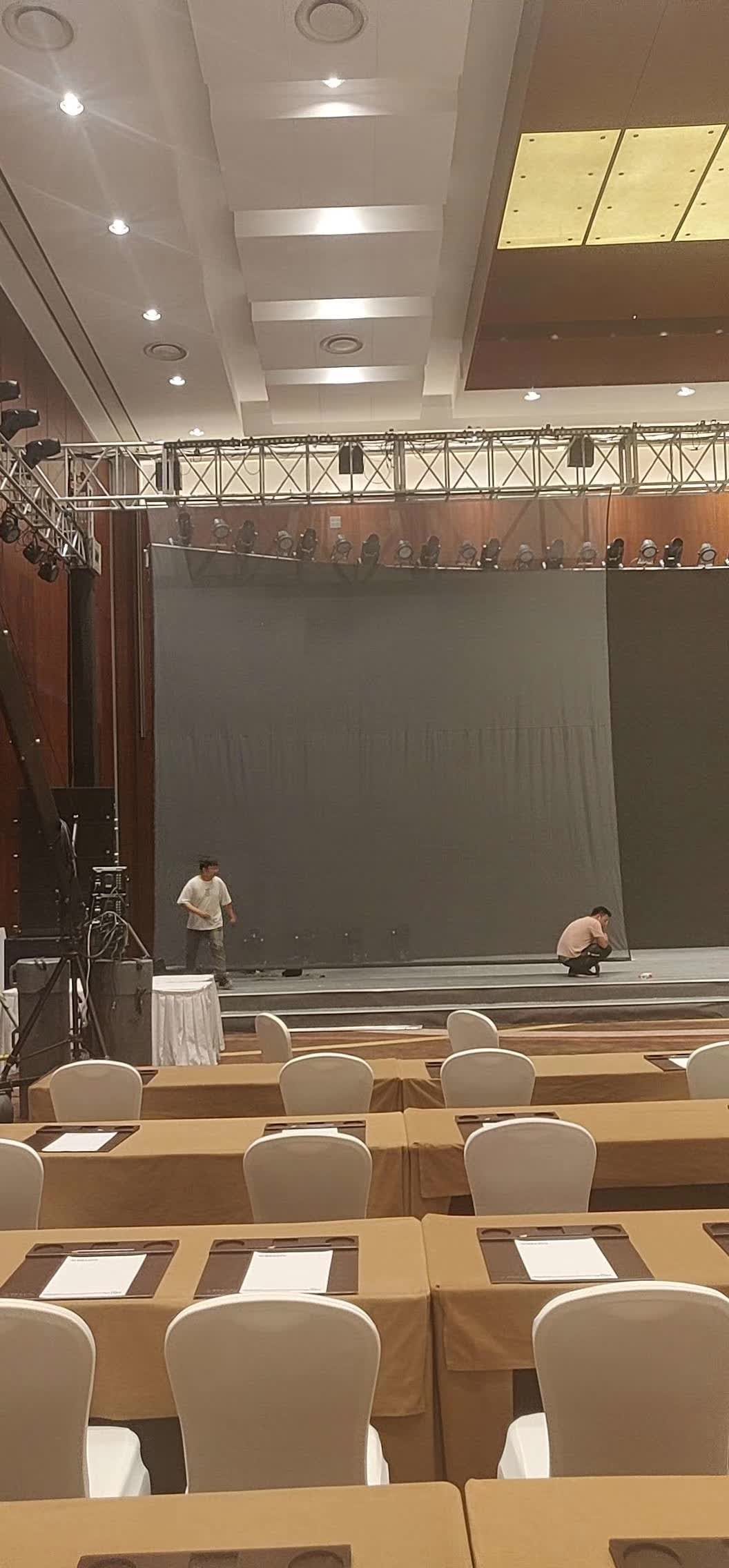 中国联通 5G发布会 两台激光31k 一组拼接屏 — 现场照片 3