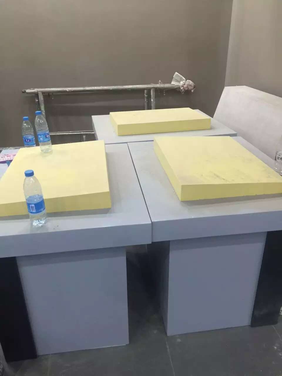 中铁十一局荣誉厅进场中 广告机 墙面互动 大全息柜 — 现场照片 5