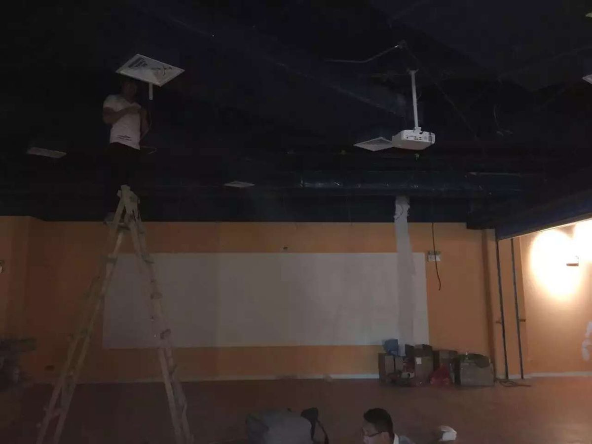 合肥万达 儿童乐园 7米虚拟绘画互动墙 调试中 — 现场照片 4